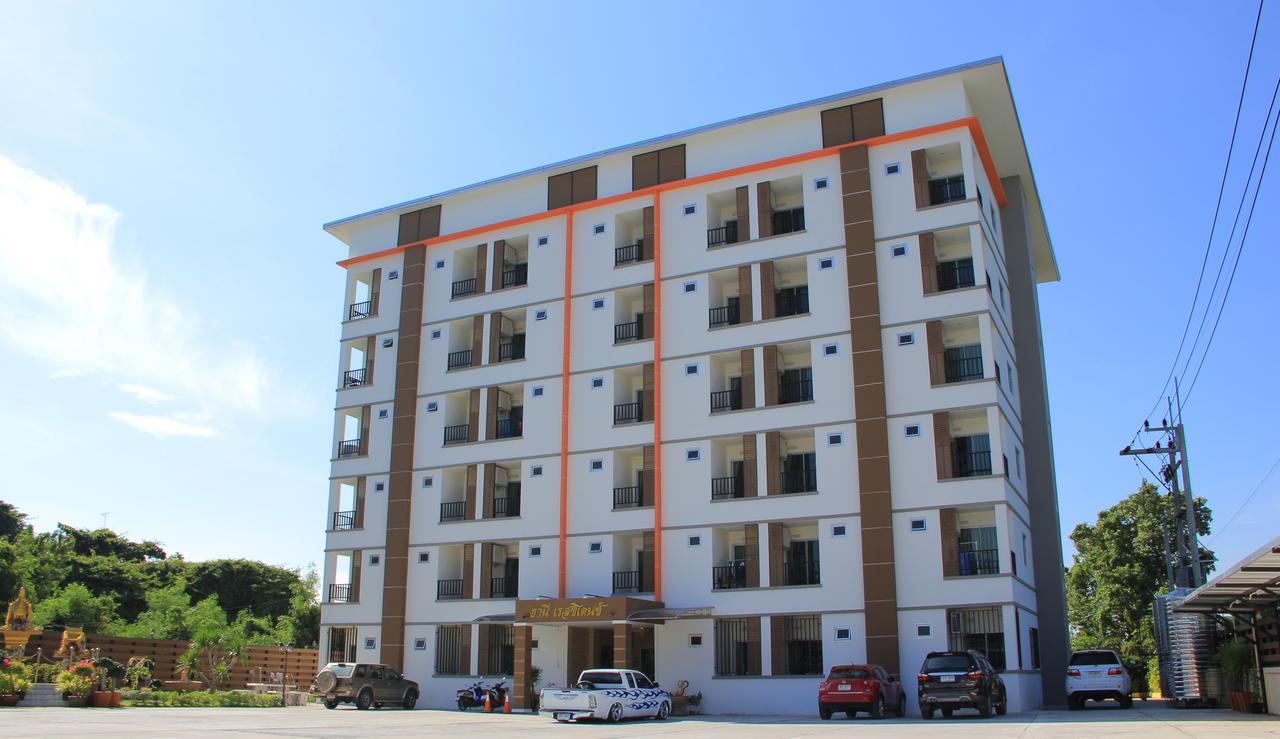 Thani Residence Chonburi Exterior foto
